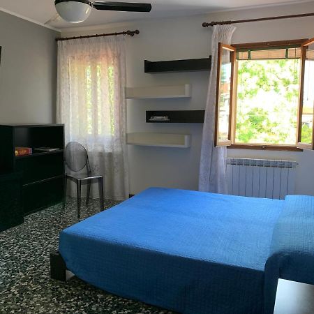 In The Centre - Giardini Biennale Apartment Венеция Екстериор снимка